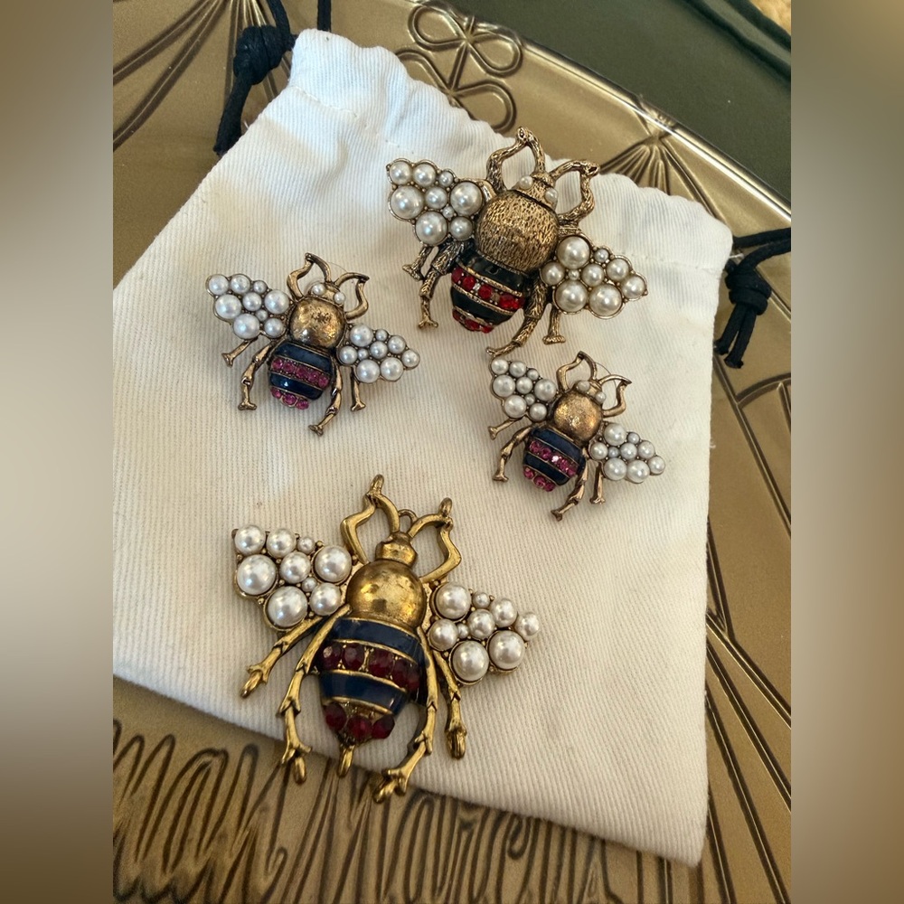 Vintage-Inspired Gold and Pearl Bee Brooch Set